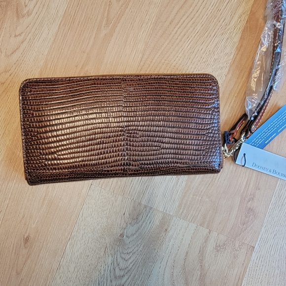 Dooney & Bourke Wallet/Wristlet - Picture 2 of 5